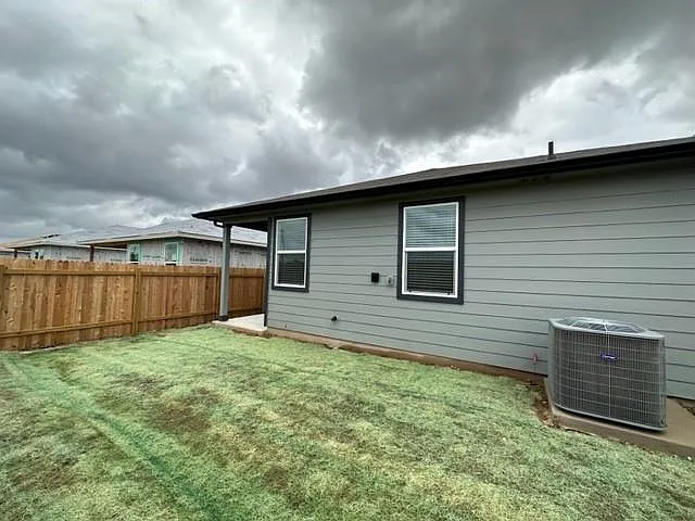 1316 Plymouth Rd — Photo 24