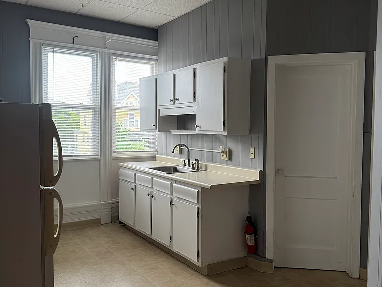 504 N McBride St #1 — Photo 6