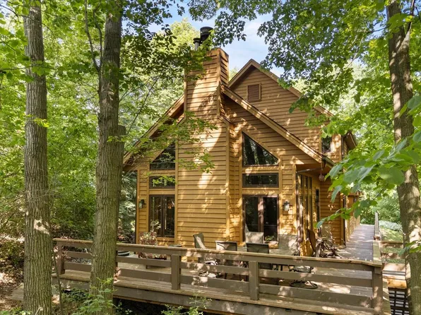 7565 Hickory DRIVE, Fredonia, WI 53021