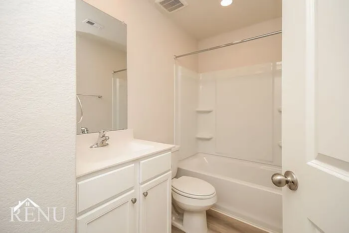 10446 Sweetwater Creek Dr — Photo 14