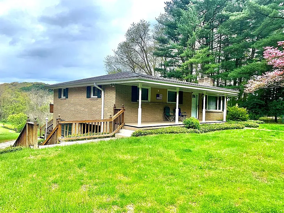 225 Point Breeze Dr
