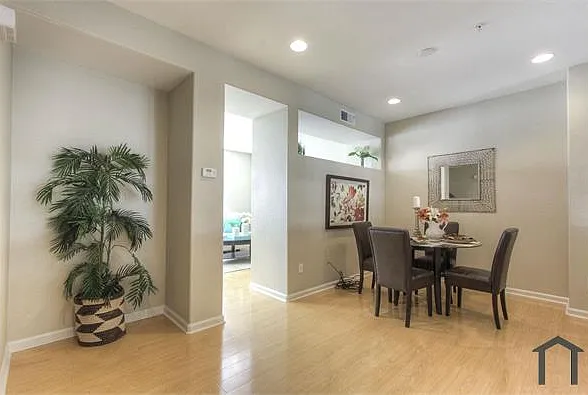 371 Destino Cir — Photo 2