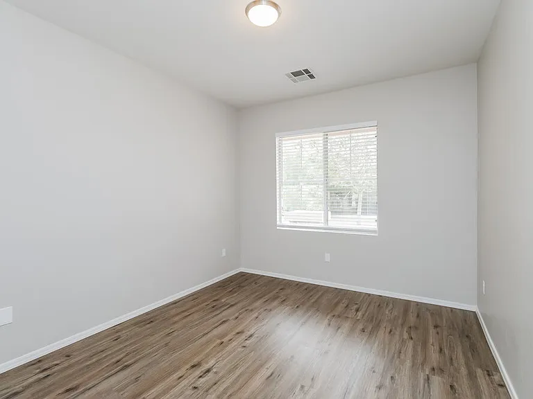 2586 W Jasper Ave — Photo 12