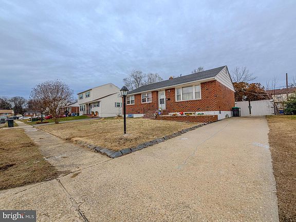 3rd image of 38 Pendleton Ct