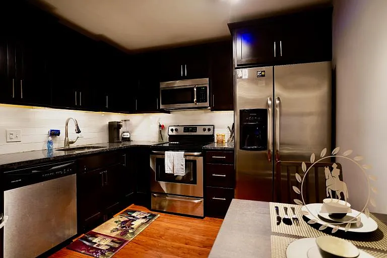 1 E Chase St #608 — Photo 3