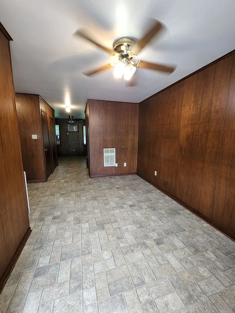 Hackberry Apartments — Photo 2