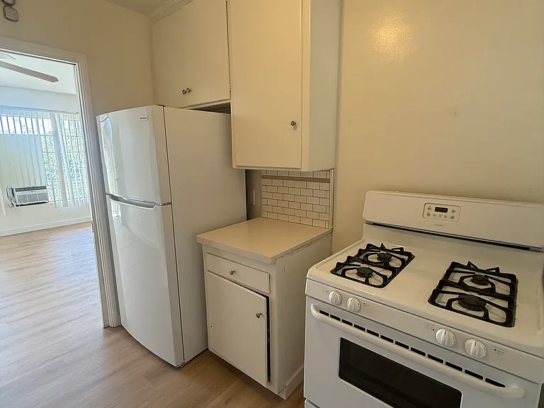 257 Grandview St #5 — Photo 8