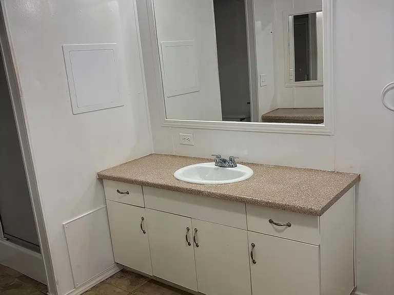 2511 S Bypass 35 #7 — Photo 8