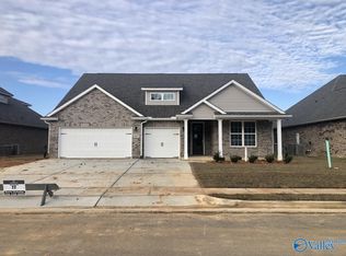 605 Ronnie Dr SE, Hartselle, AL 35640