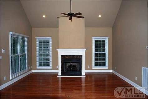 4th image of 136 Parsons Green Cir