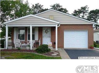 1 Esher Ct, Toms River, NJ 08757