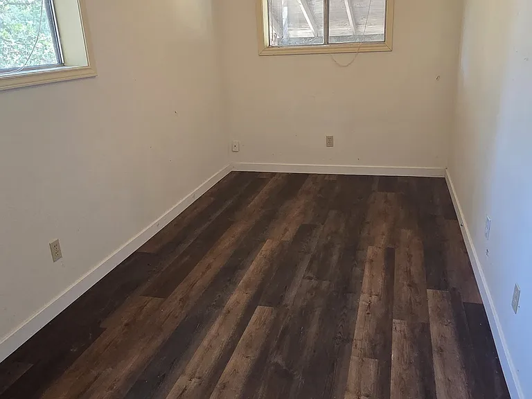 220 Crescent Dr — Photo 12