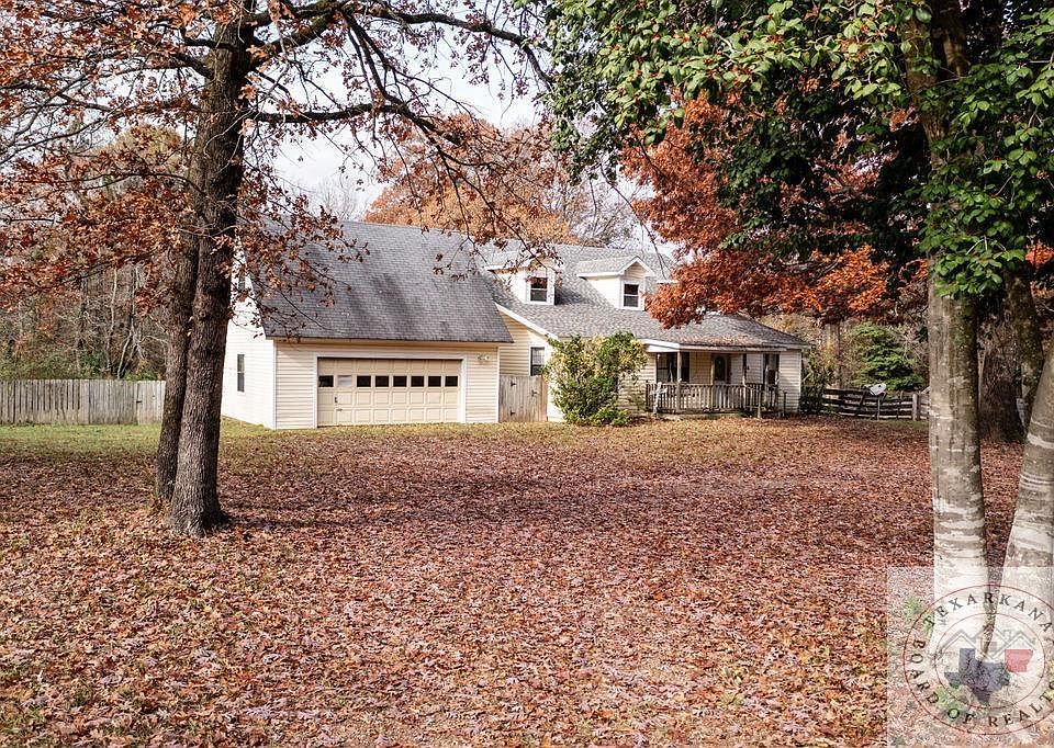1st image of 327 Yespe Ln
