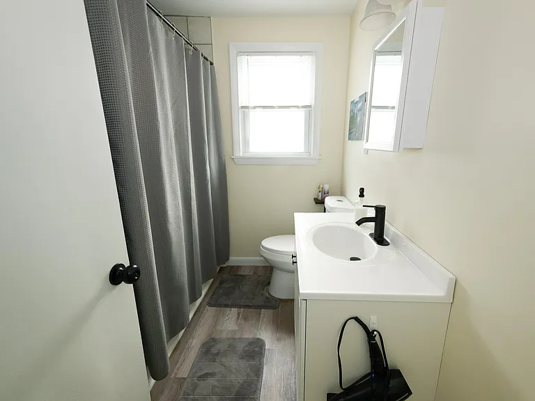 144 Texas Ave — Photo 9
