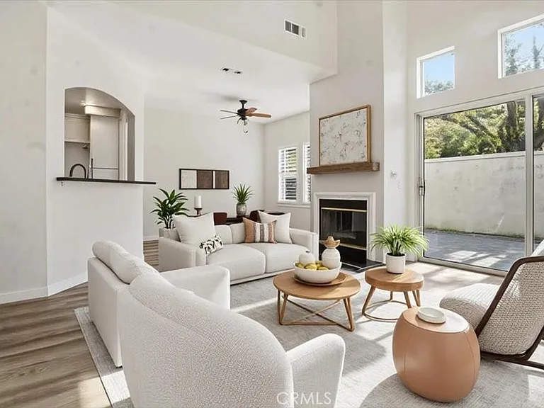 356 Carrione Ct — Photo 4