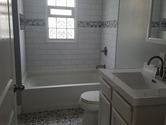 4th image of 2640 Findley Ave #6672688