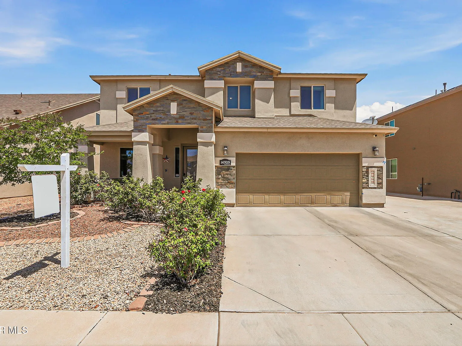 4 bed, 2.5 bath, 3101 sqft, $2,700 — Photo 1