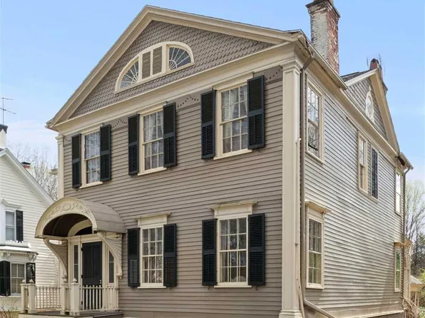 11 BROAD Street, Kinderhook, NY 12106