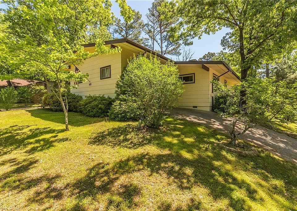 1st image of 49 Leicester Dr