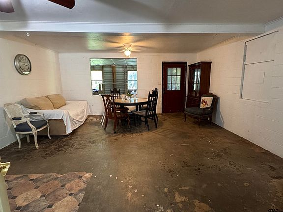 4th image of 209 Fleetwood Dr