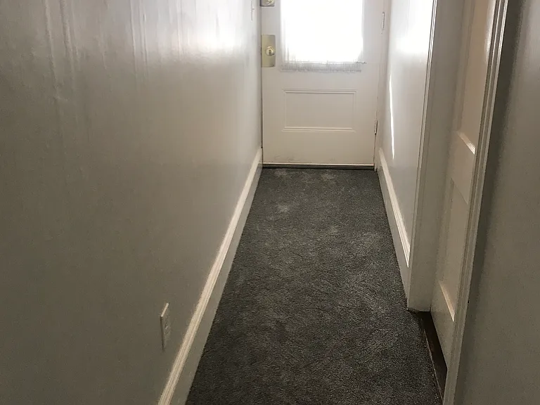 1 Hathorne Cres #1 — Photo 14