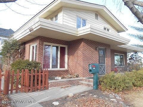 1st image of 901 Lake Blvd NE
