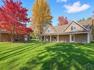 4318 N Eastman Rd, Midland, MI 48642