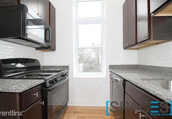 5th image of 4502 N Paulina St APT 3E