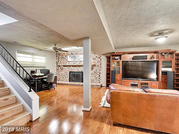 Lower Level Recreation Room