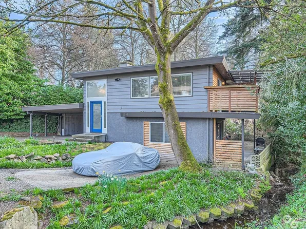 1045 NE 115th St, Seattle, WA 98125