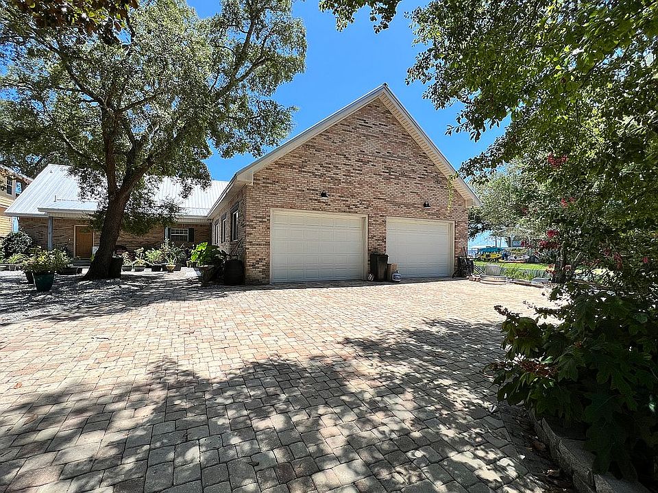 1st image of 107 Marina Ct