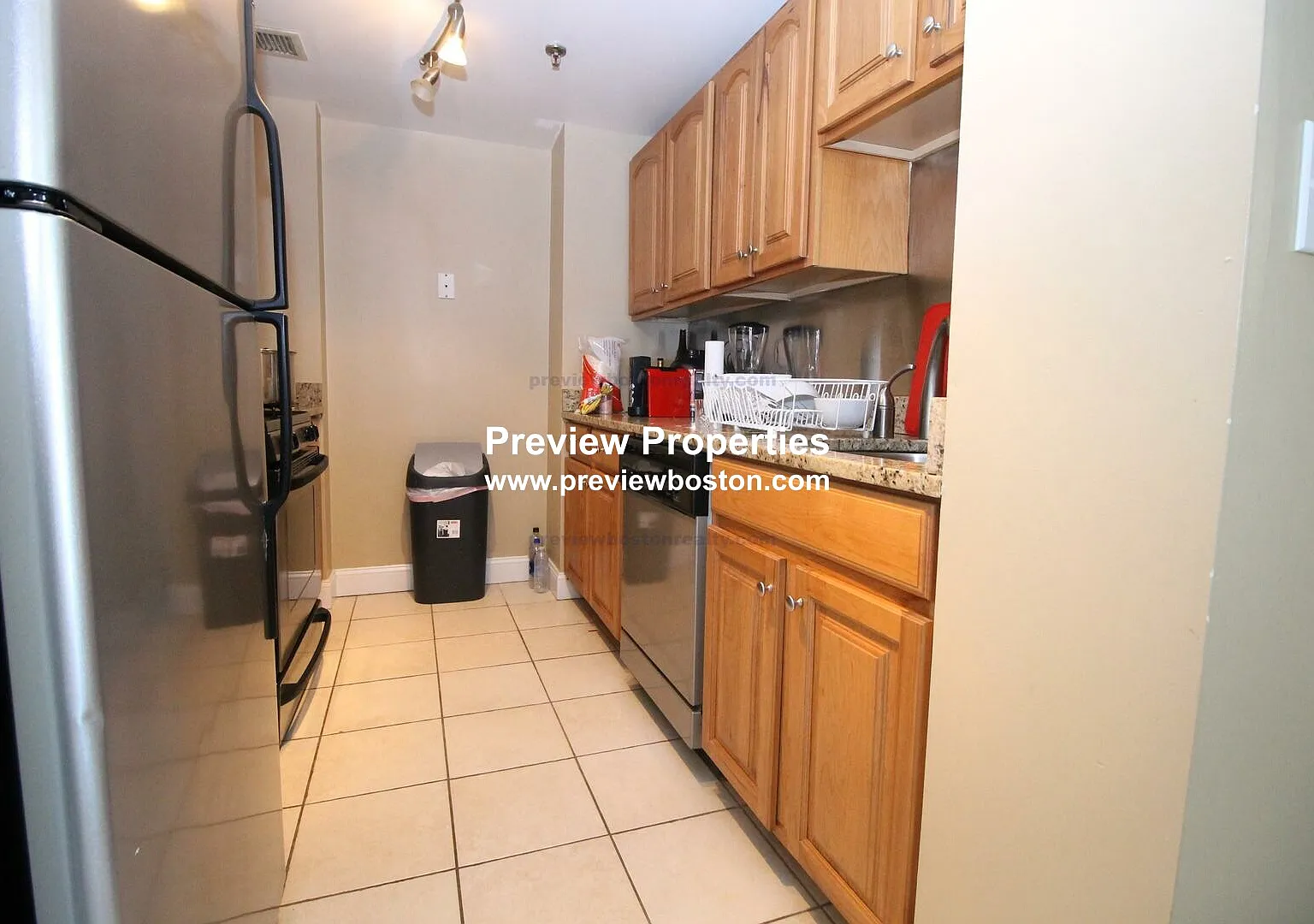 2 bed, 1.0 bath, 787 sqft, $3,600 — Photo 3
