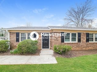 470 Creekway Dr, Winston Salem, NC 27104