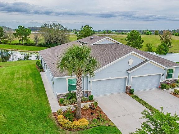 3rd image of 32959 Windelstraw Dr