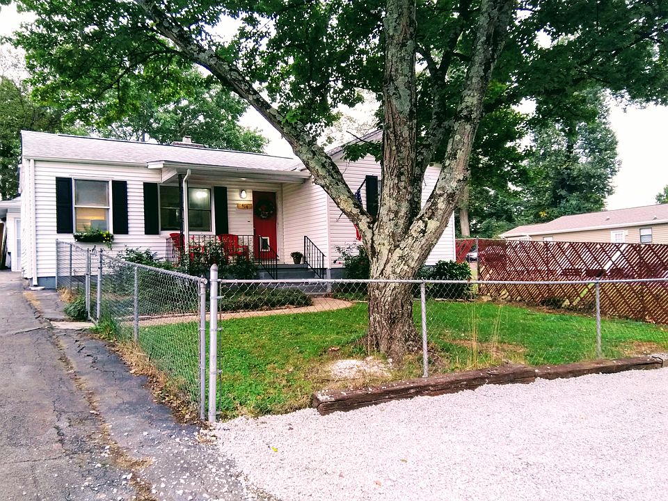 1st image of 414 W Young High Pike