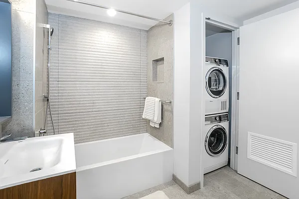 Rented by Bond New York | media 136