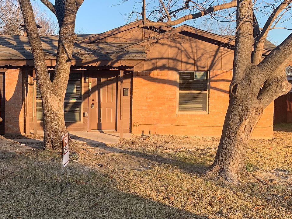 1st image of 718 Royal Crest Dr
