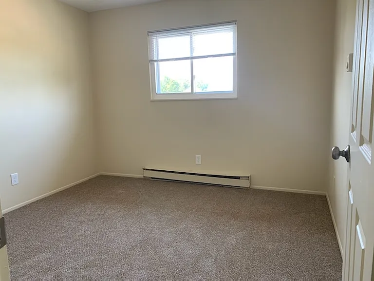 445 Colonial Dr #4 — Photo 13