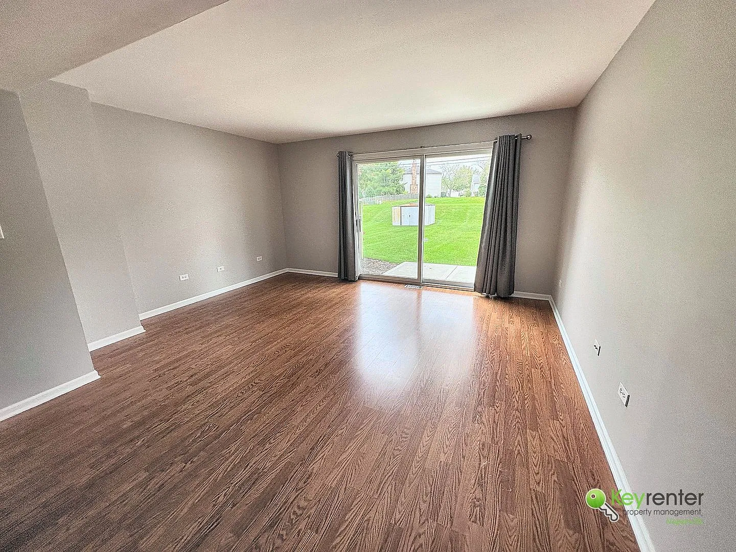 Beautiful 2 BR / 1.5 BA Single-Family Home Pet Friendly & Move-In Ready! — Photo 4