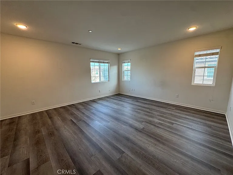 5945 Silveira St — Photo 12