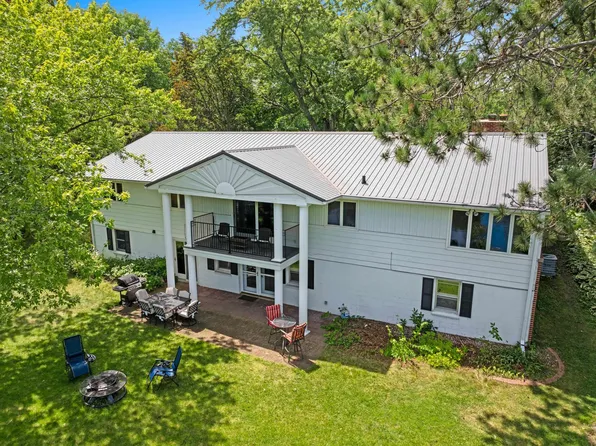 32 Riverside Dr, Clintonville, WI 54929
