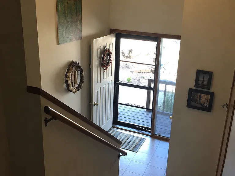 3320-22 Rosewood Dr — Photo 4
