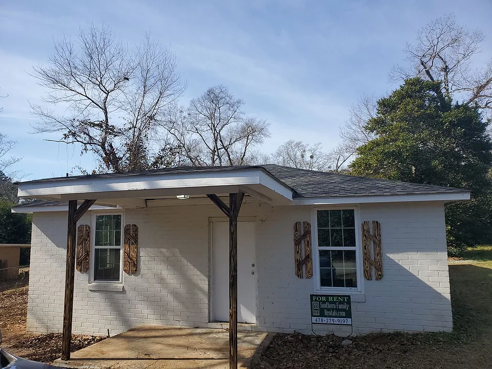 151 Circle Dr