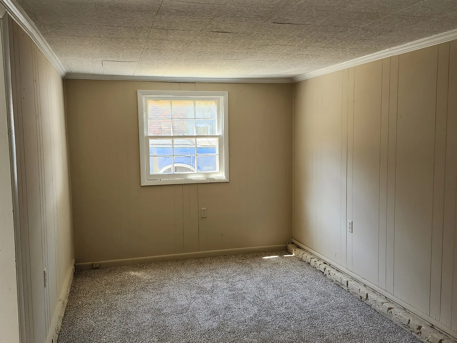 Capitol Pkwy. S 327 (gs) - C — Photo 3