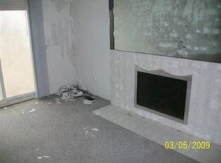 27996 W 11 Mile Rd, Farmington Hills, MI 48336