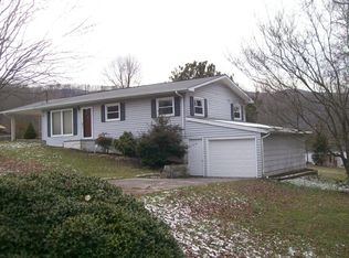 132 Bates Ln, Caryville, TN 37714