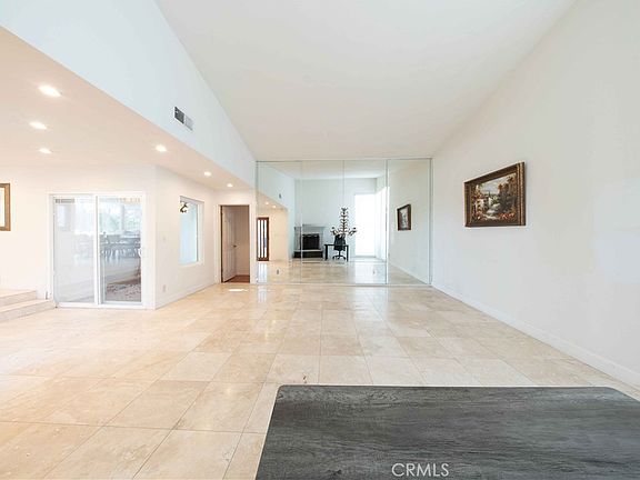 5th image of 16594 Knollwood Dr
