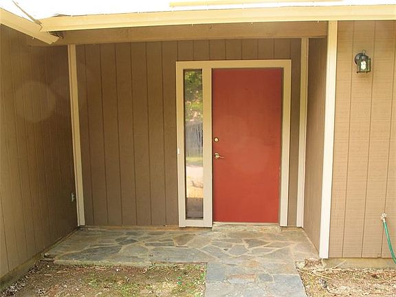 3rd image of 1321 Tudor Dr