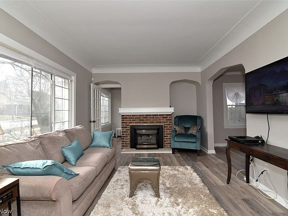 3rd image of 3434 Ashby Rd