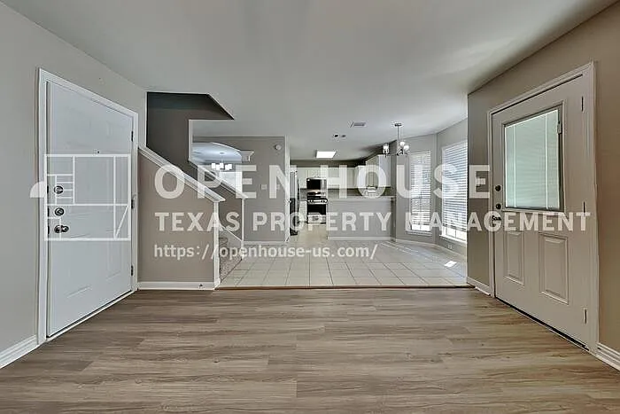 4 bed, 2.5 bath, 2288 sqft, $2,250 — Photo 3